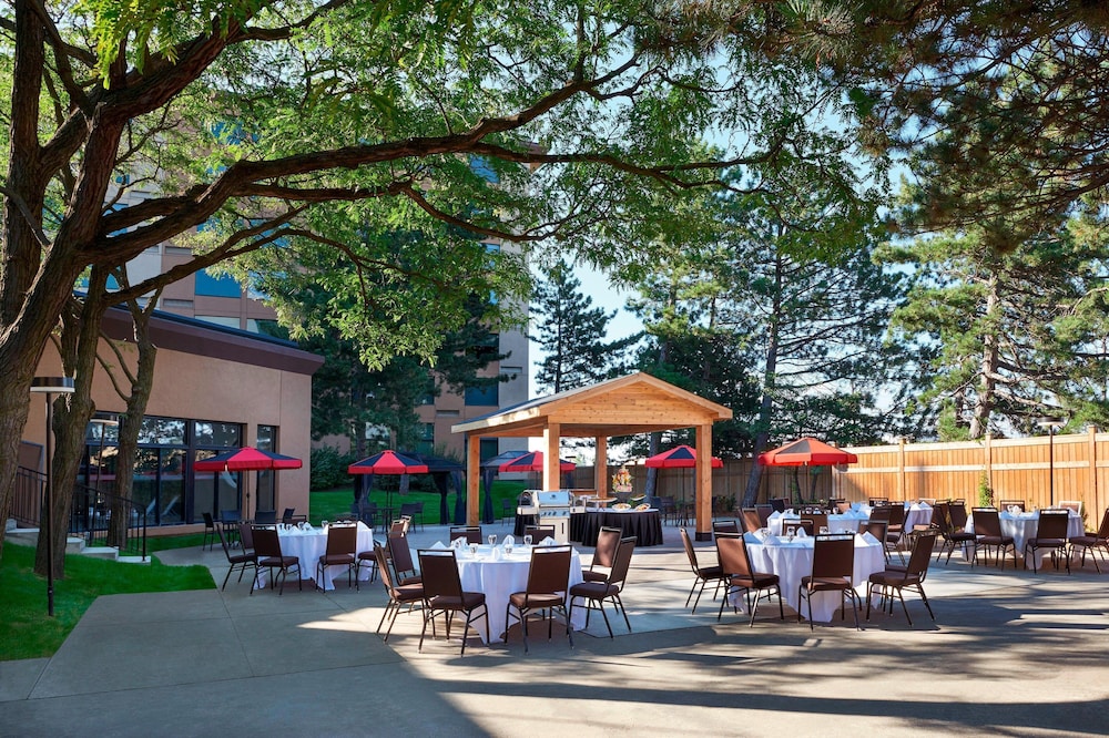 Four Points By Sheraton Toronto Airport