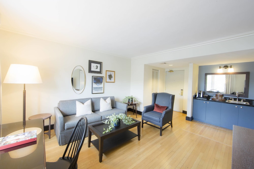 Williamsburg Lodge 23/39