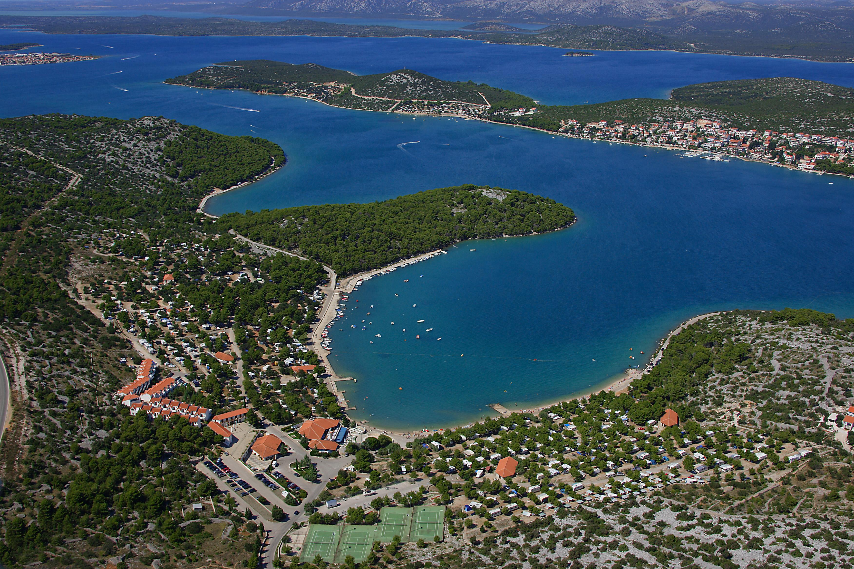 Jezera Village Holiday Resort 9/10