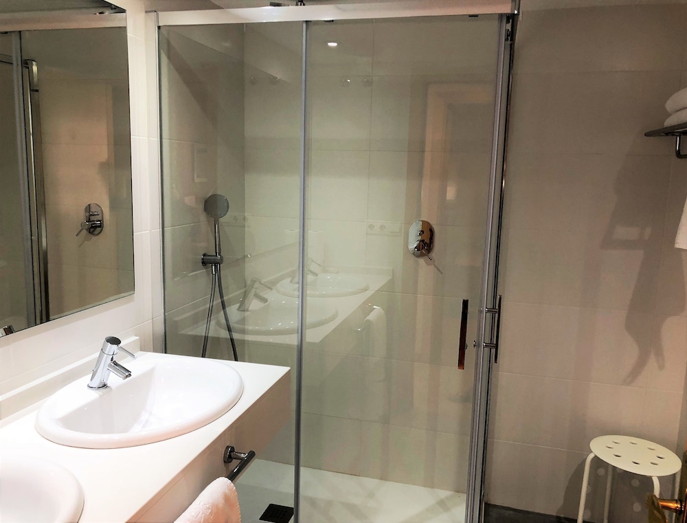 Apartamentos Plaza Picasso 68/71