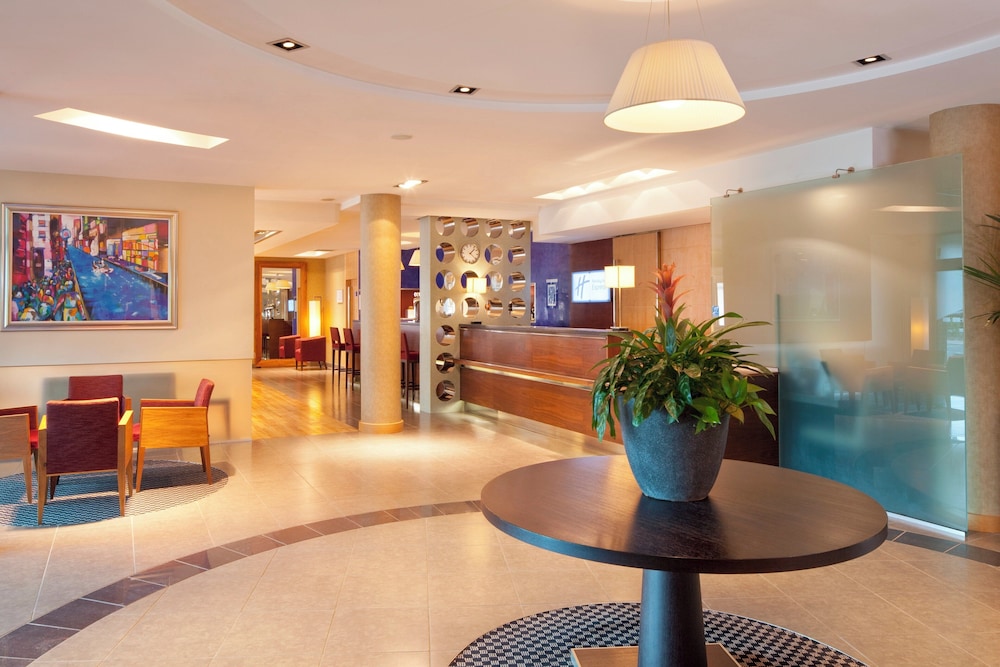 Holiday Inn Express Southampton M27 Junction 7 28/50