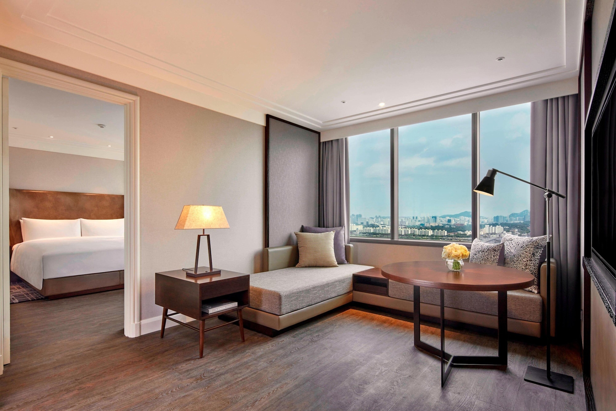 Griffin, Suite, King Bed، Jw Marriott Seoul 3/6