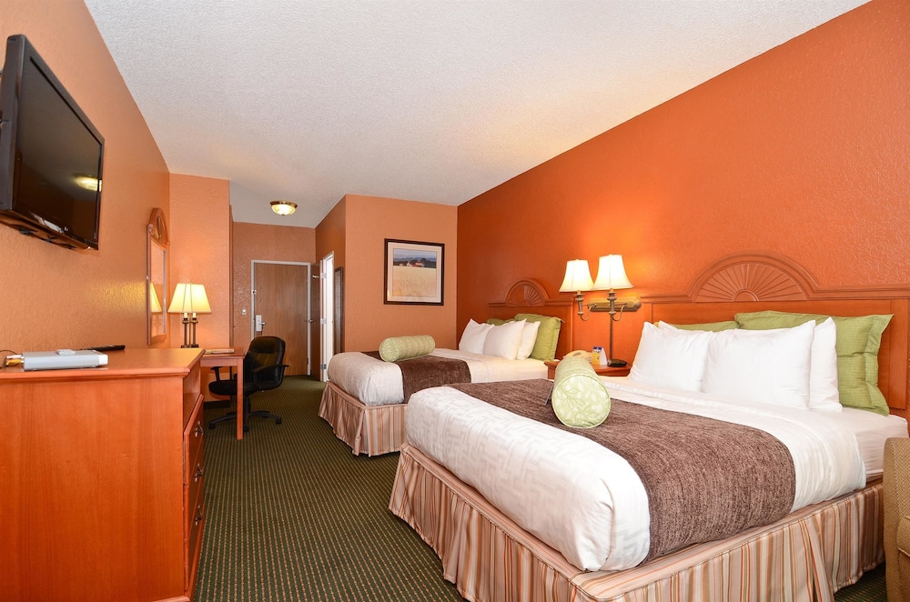AmericInn by Wyndham Grinnell 14/60