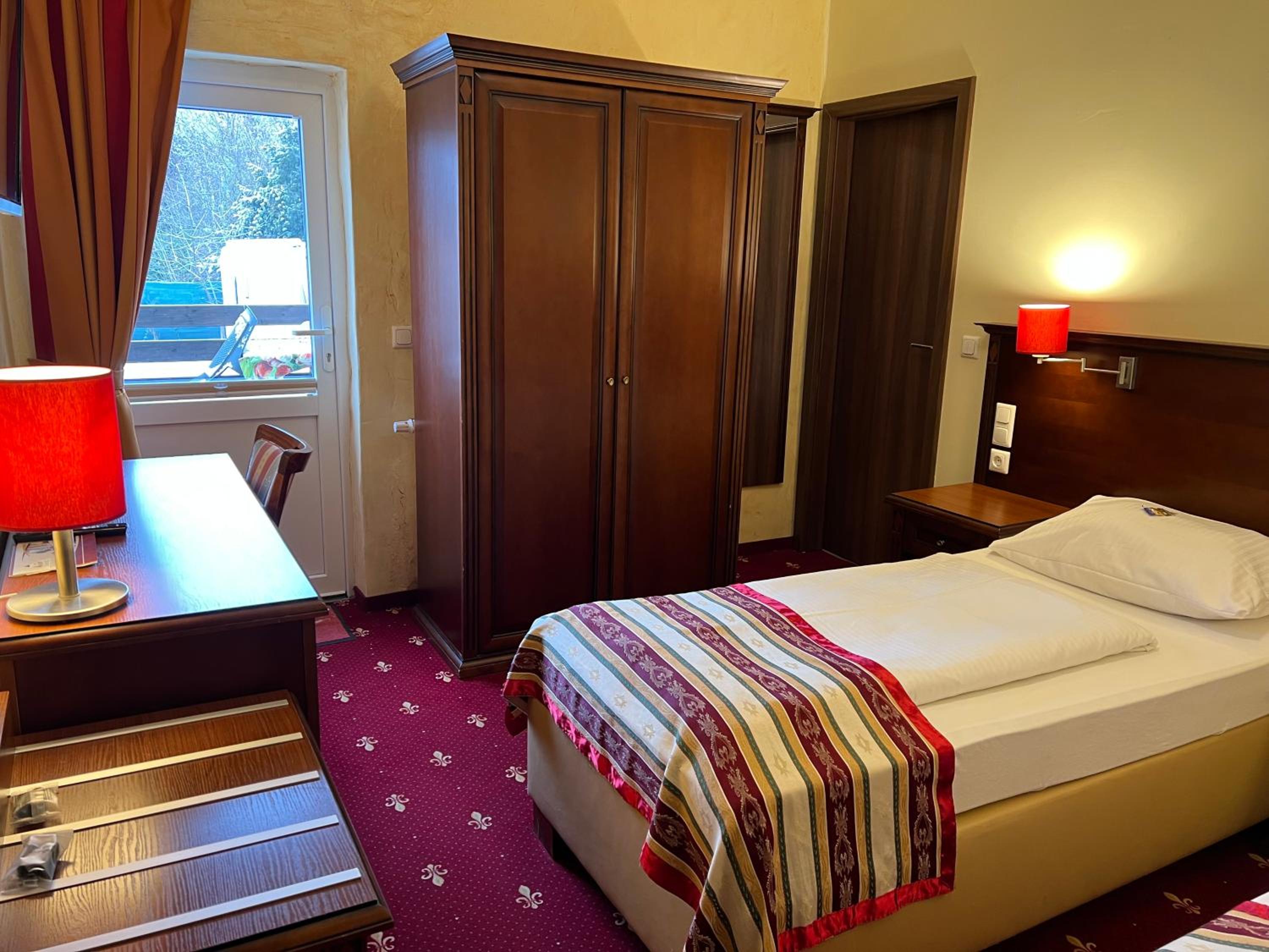 غرفة ديلوكس مفردة بشرفة، Hotel Medaillon 4/10
