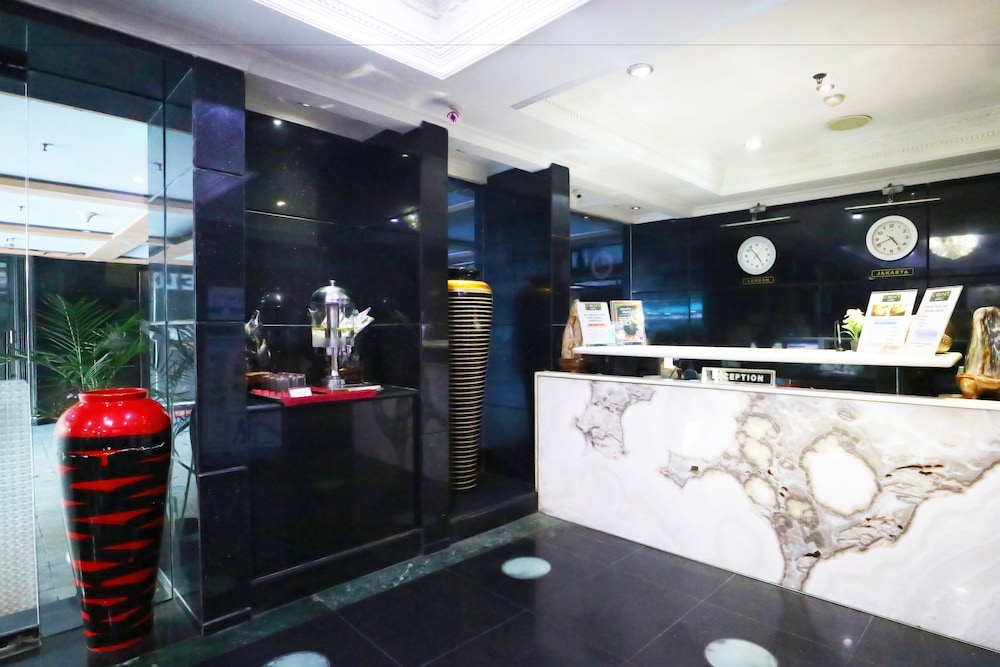 Coin S Hotel 10/96