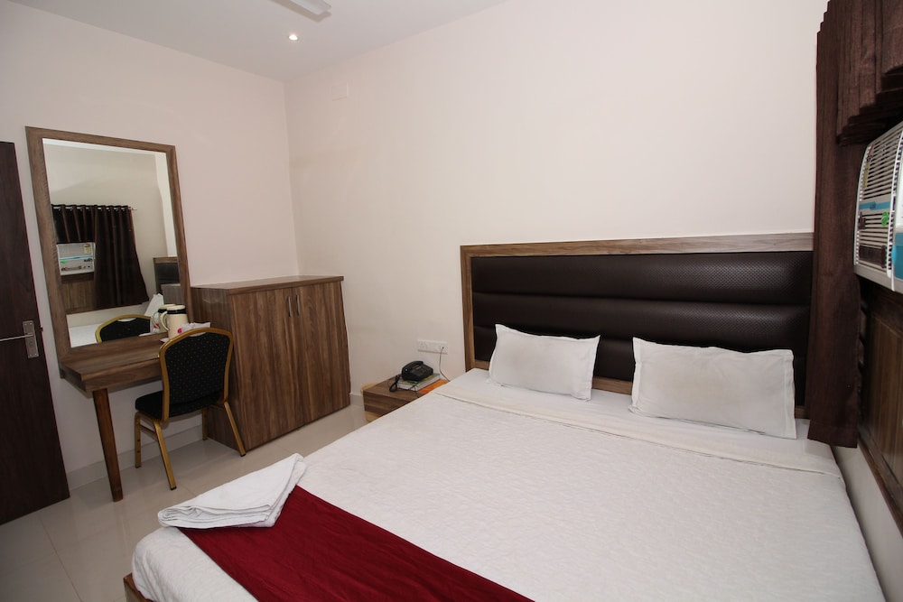 Hotel Meera 19/42