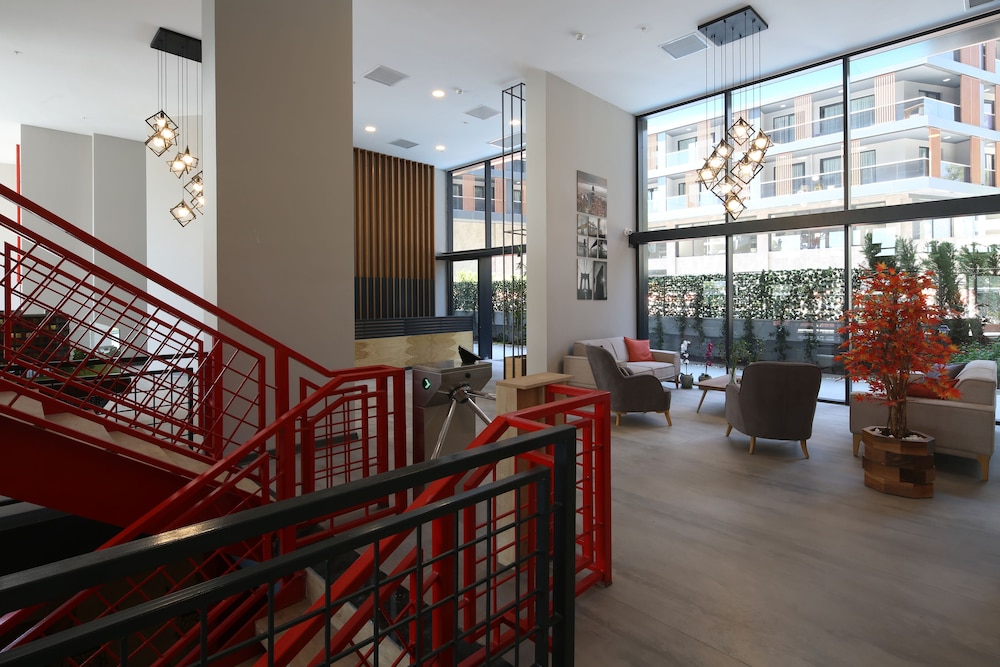 Coordinat Suites 7/65