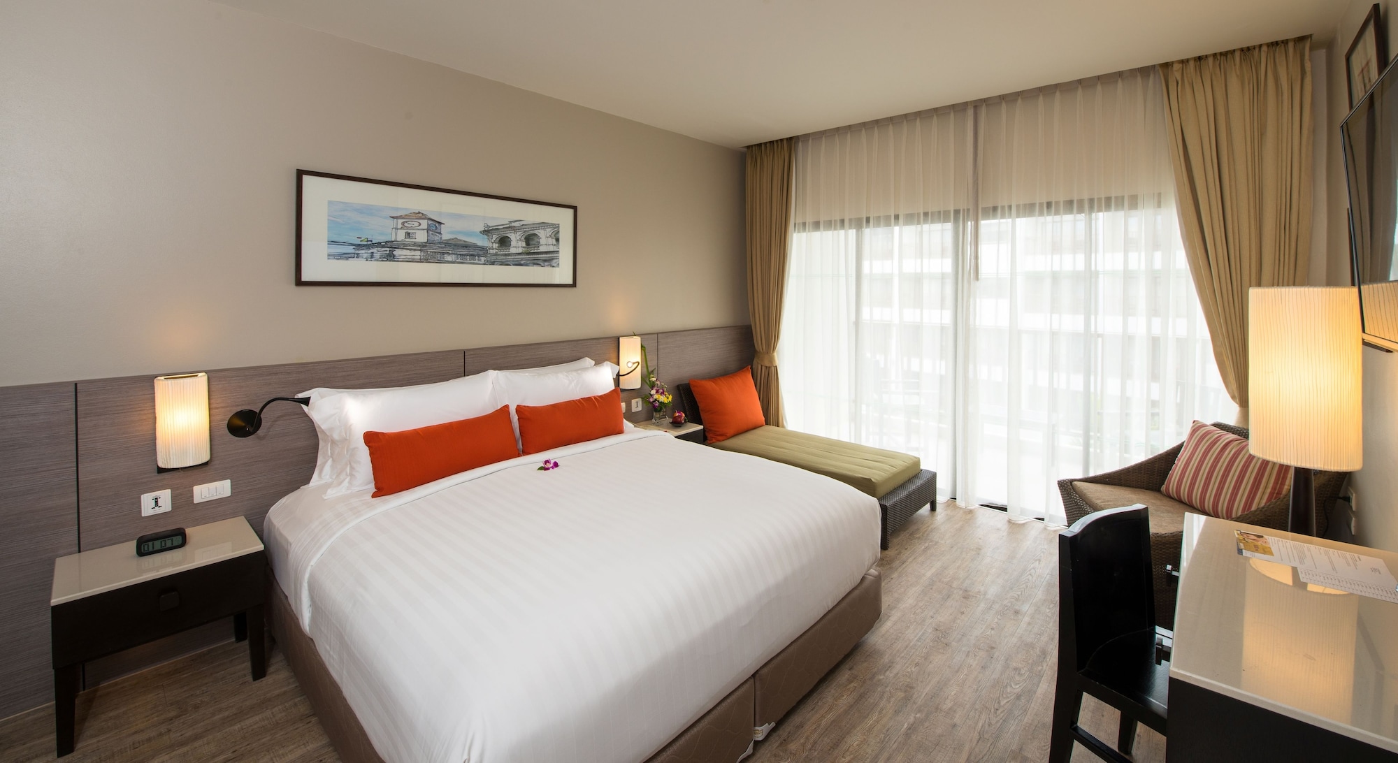 Premier, Double Bed, Water Front، Deevana Plaza Phuket Patong 9/10