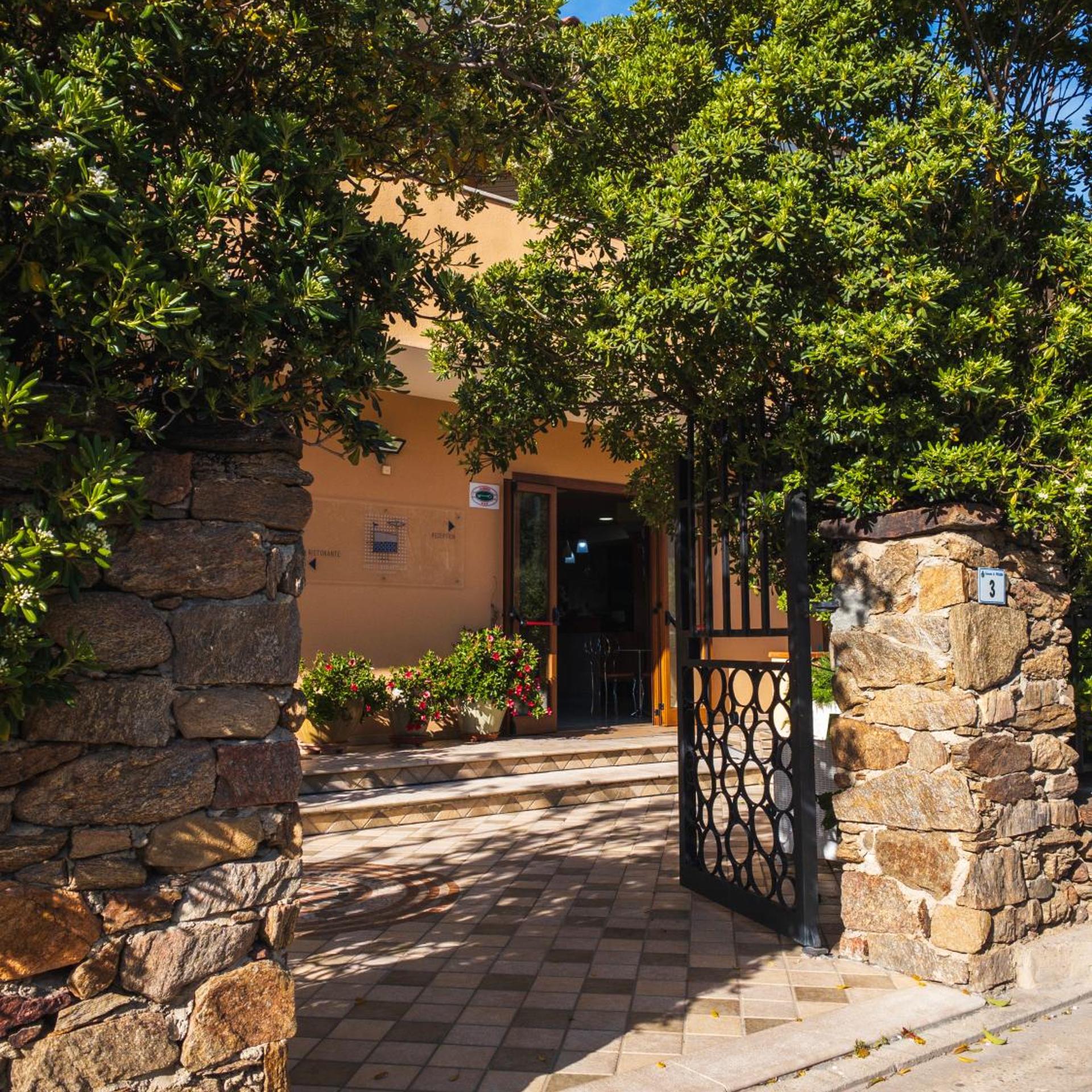 Hotel Donatella 3/50