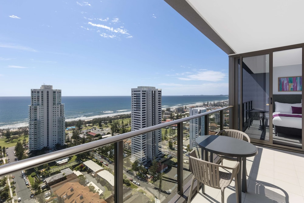 Avani Broadbeach Residences 1/74
