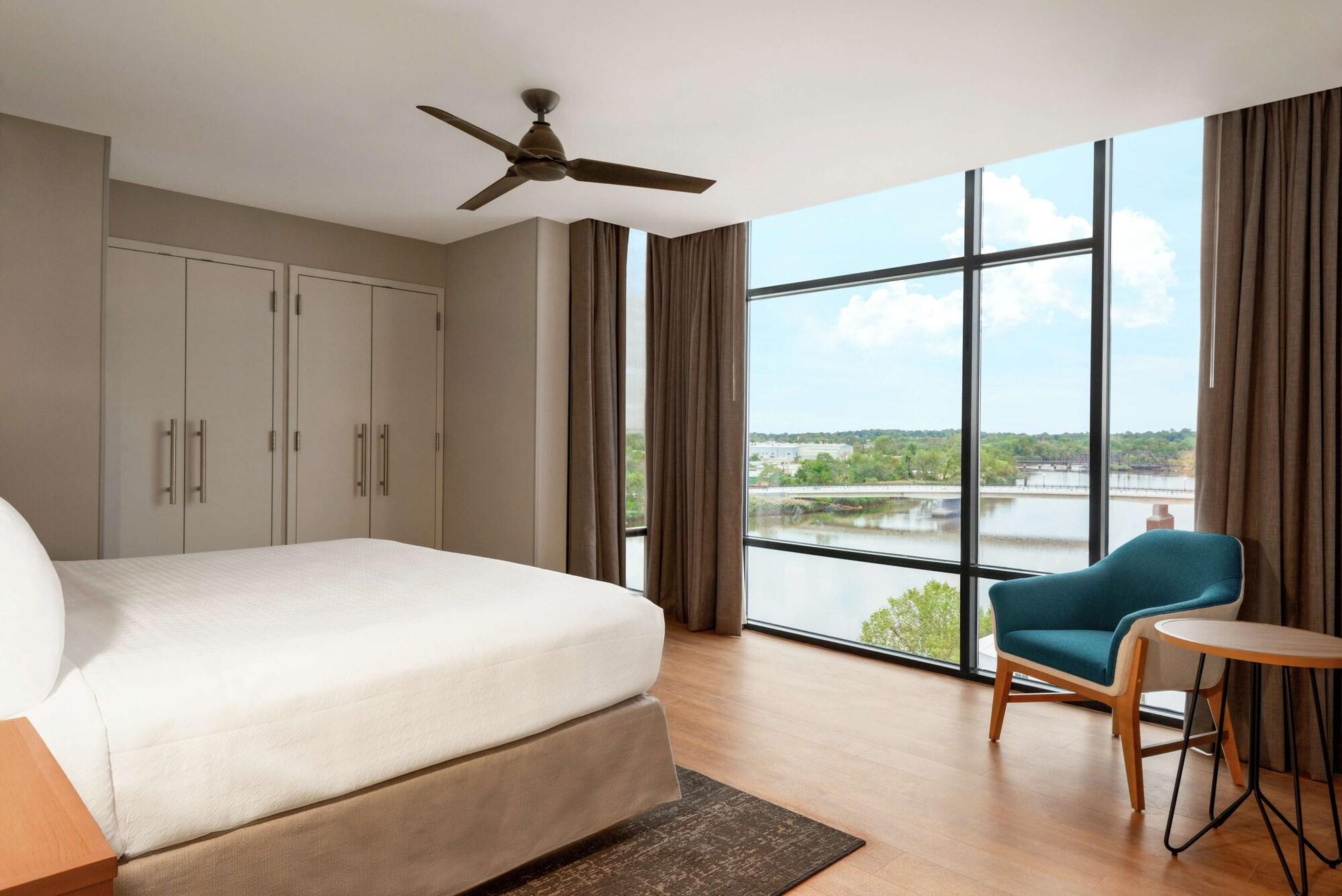 1 Bedroom, Suite, Riverside