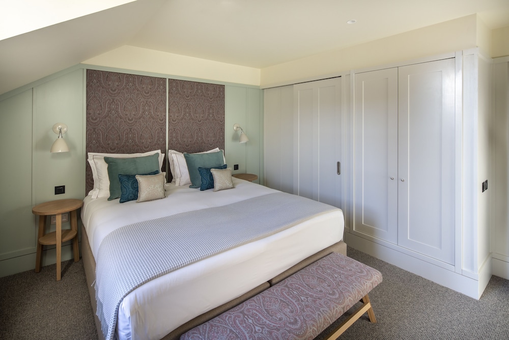 1 BEDROOM, DELUXE, APARTMENT, KING BED, SOFA