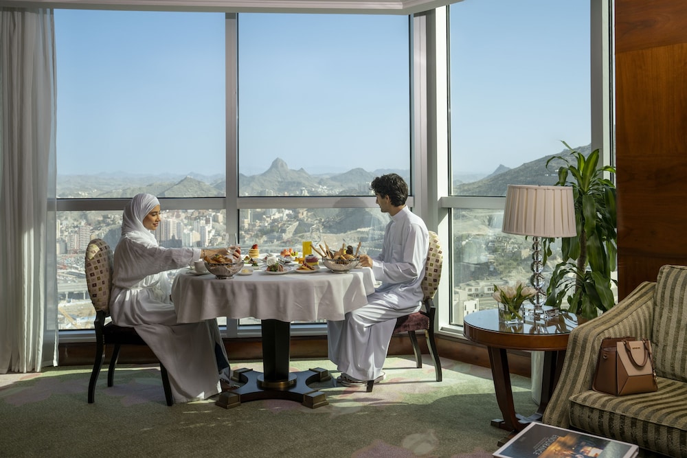 فندق قصر مكة رافلز(Raffles Makkah Palace) 39/73