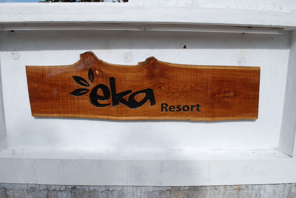 EKA RESORT 15/35