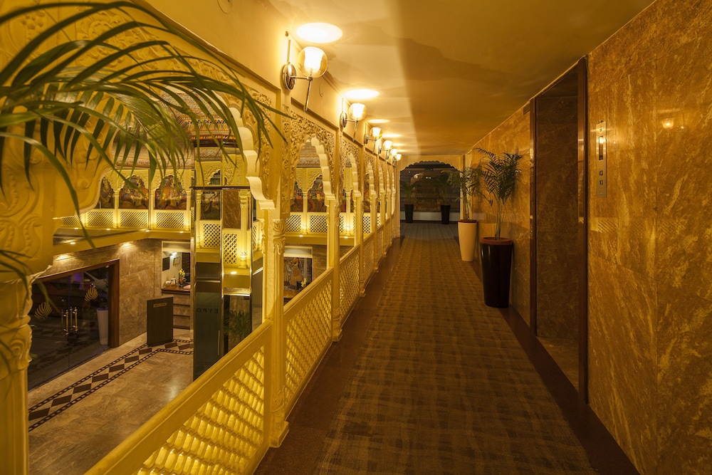 VESTA MAURYA PALACE 34/67