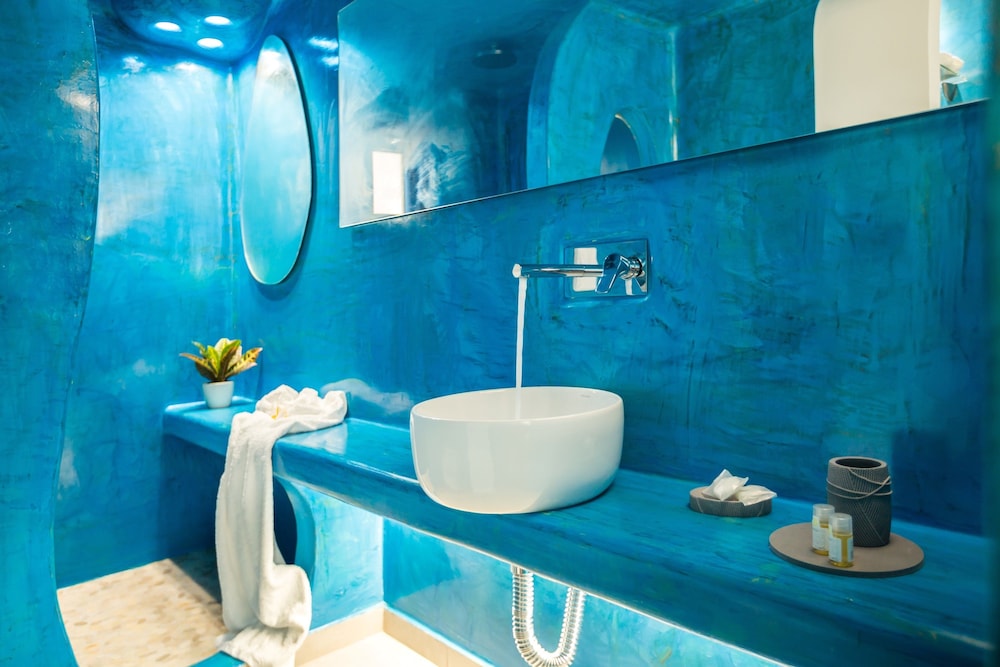 غرفة ديلوكس بسرير مزدوج بإطلالة على البحر مع أريكة بجاكوزي، Amera Suites 10/10