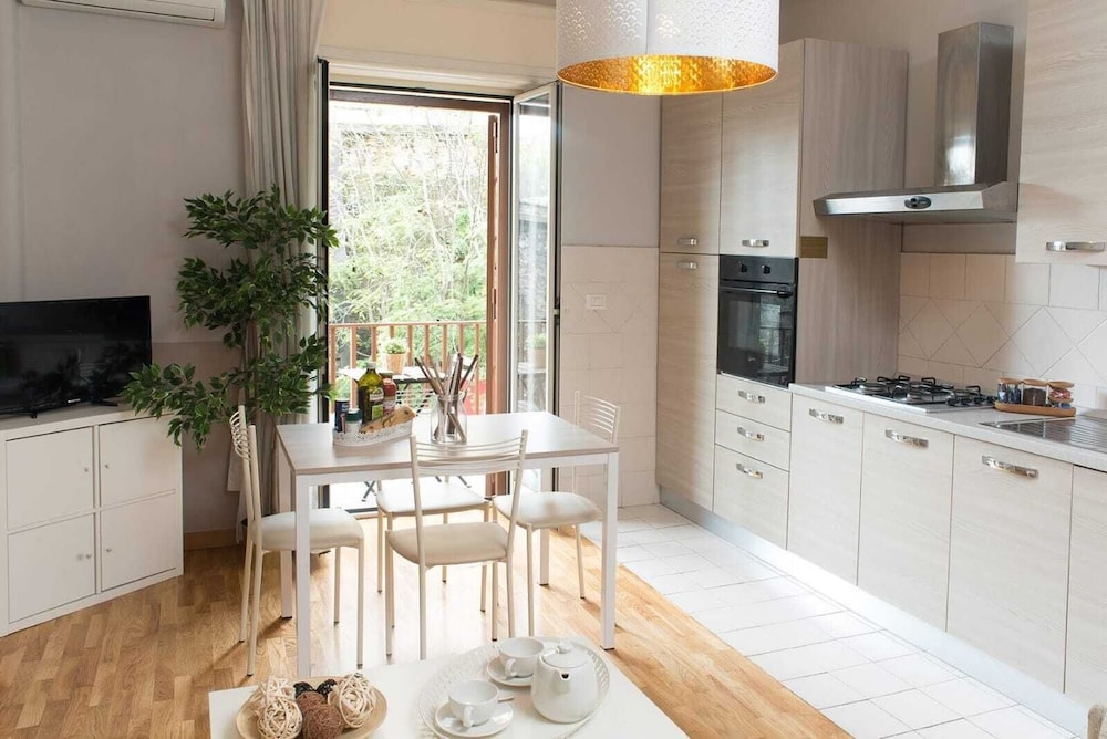 Residenza Flegrea 33/50