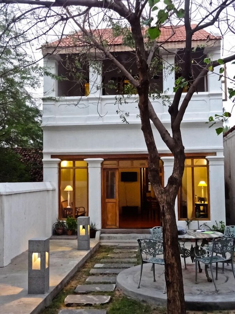 The Bungalow on the Beach - 17th Century, Tranquebar in Tarangambadi