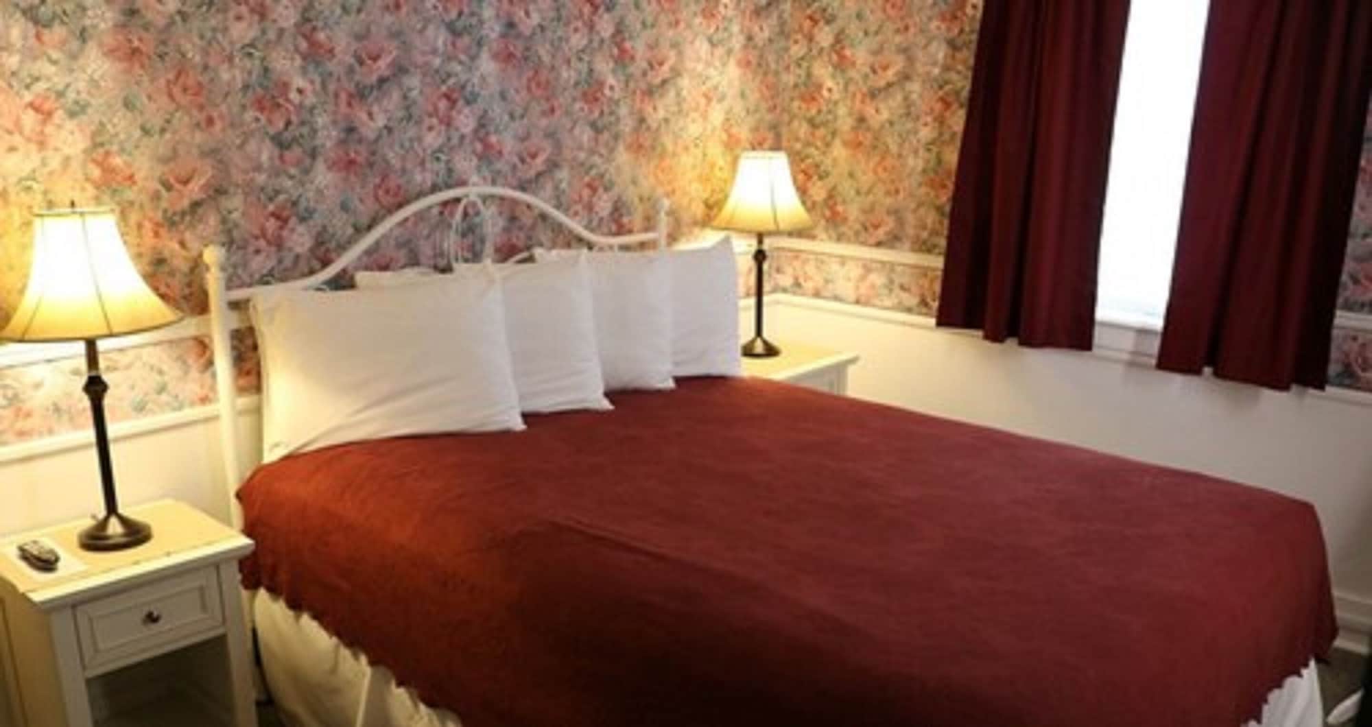 Cottage, Suite, 2 Queen and Twin Beds