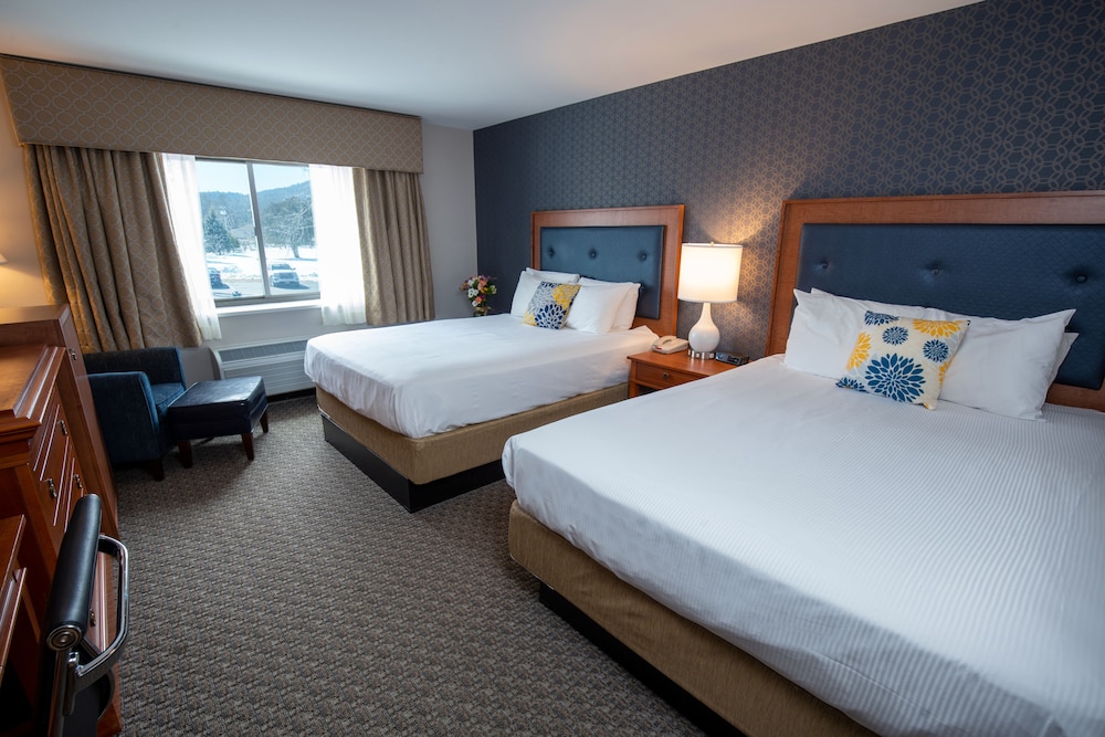 Fort William Henry Hotel and Conference Center 12/67