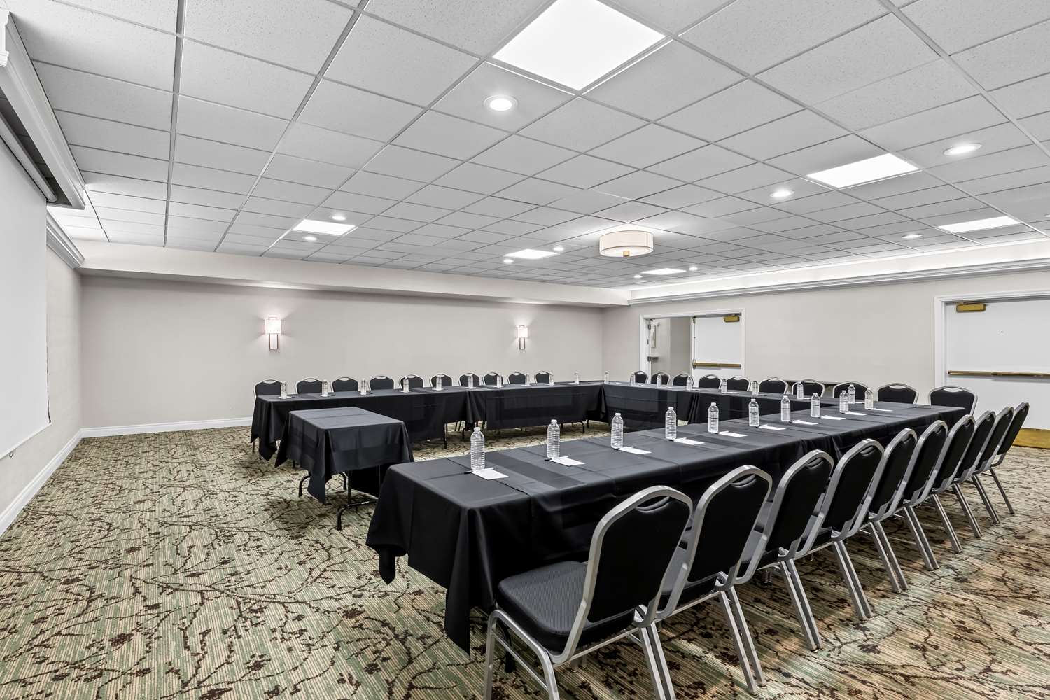 Best Western Plus Puyallup Hotel 23/35