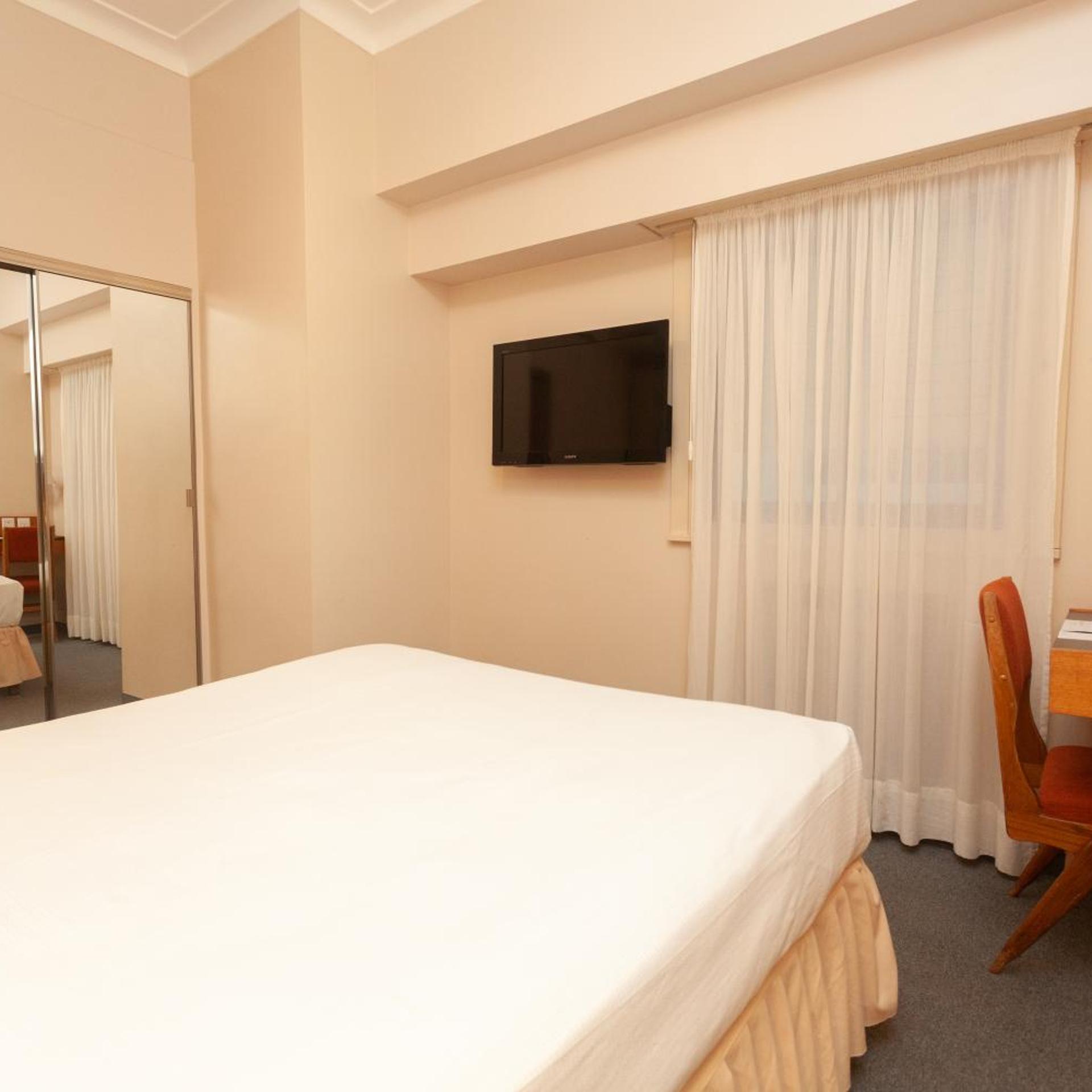 Austral Express Hotel 9/49