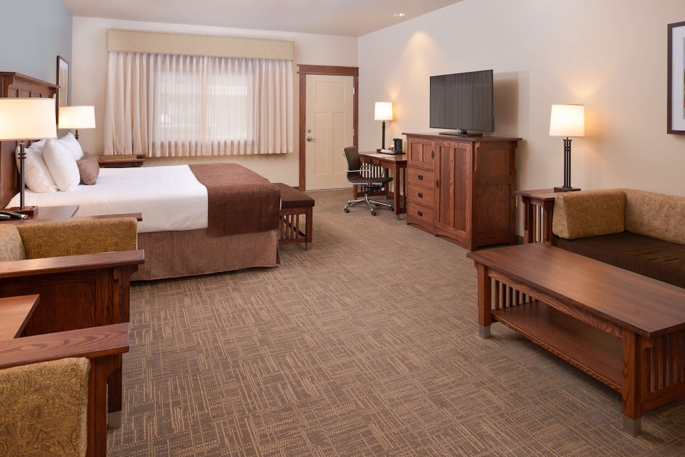 Best Western Plus High Country Inn 24/54