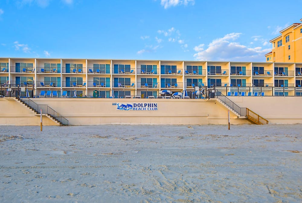 Dolphin Beach Club 15/19