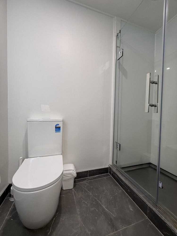 Garden Inn Airport 48/50
