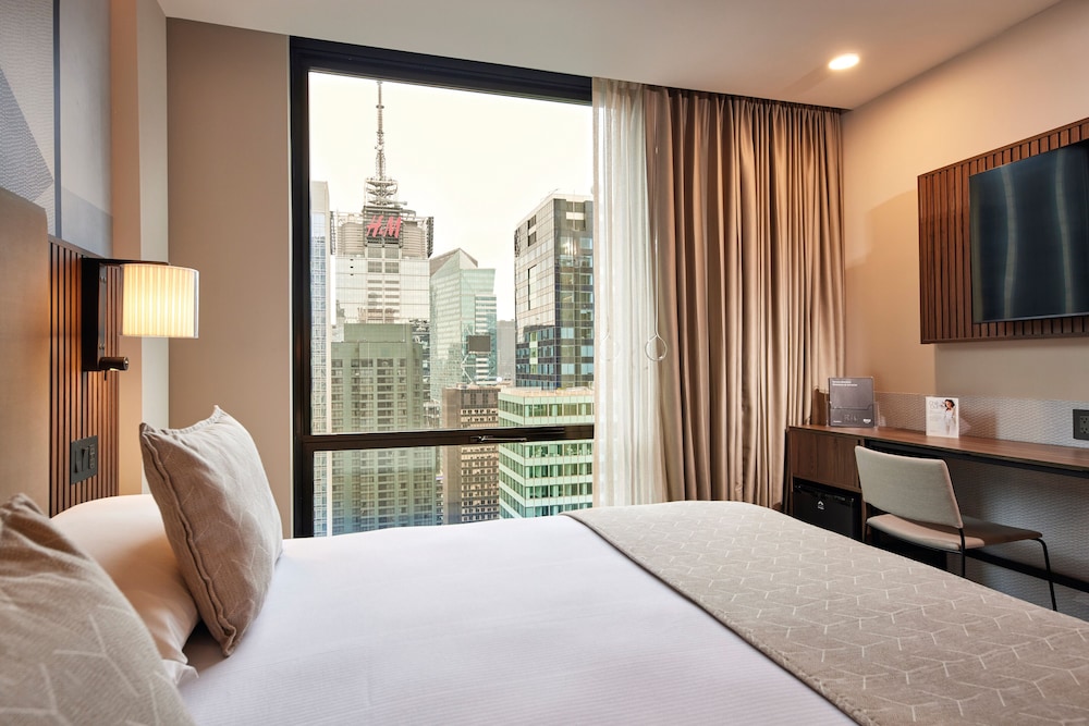 SUPERIOR, DELUXE, KING BED, WITH VIEW