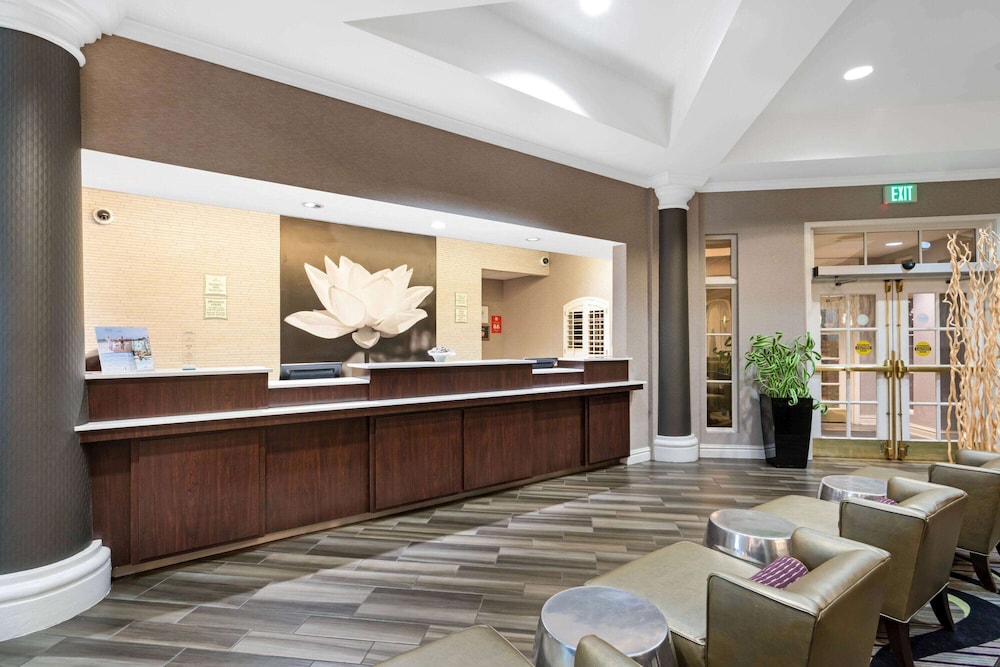 La Quinta Inn Suites By Wyndham Mesa Superstition Springs 10/52