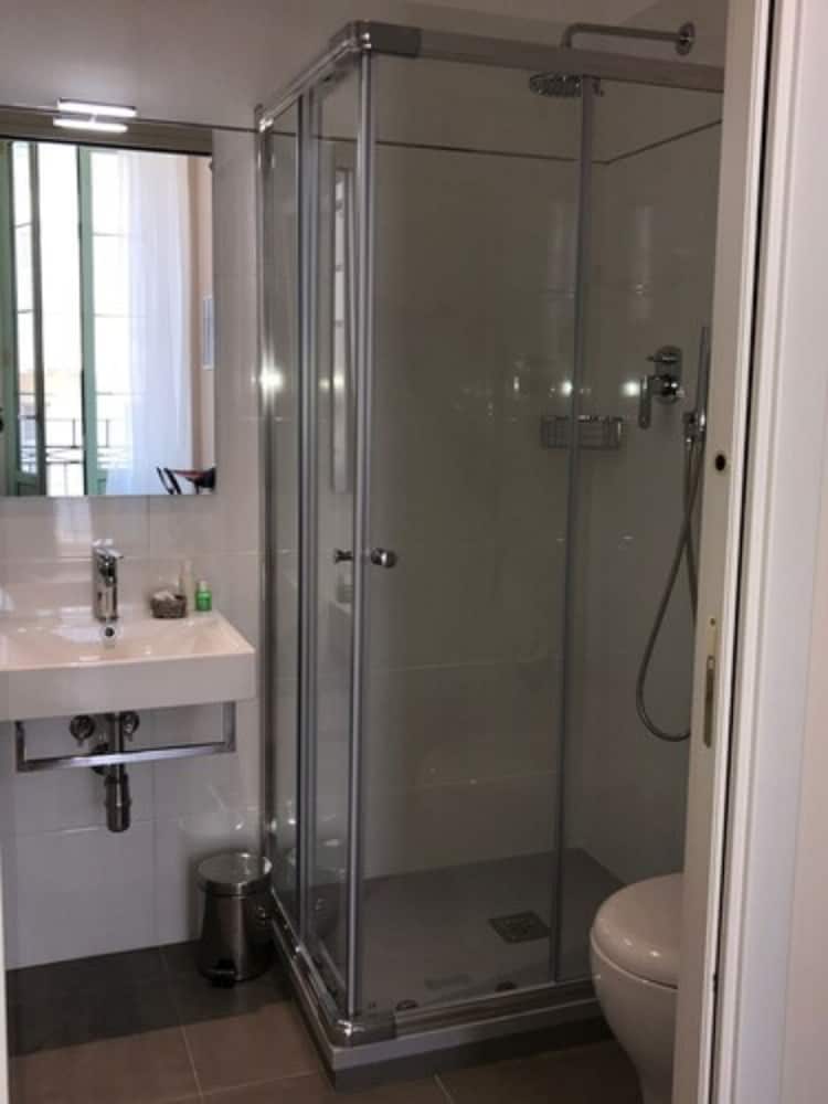 Boutique Hotel Neptune Nice 29/30