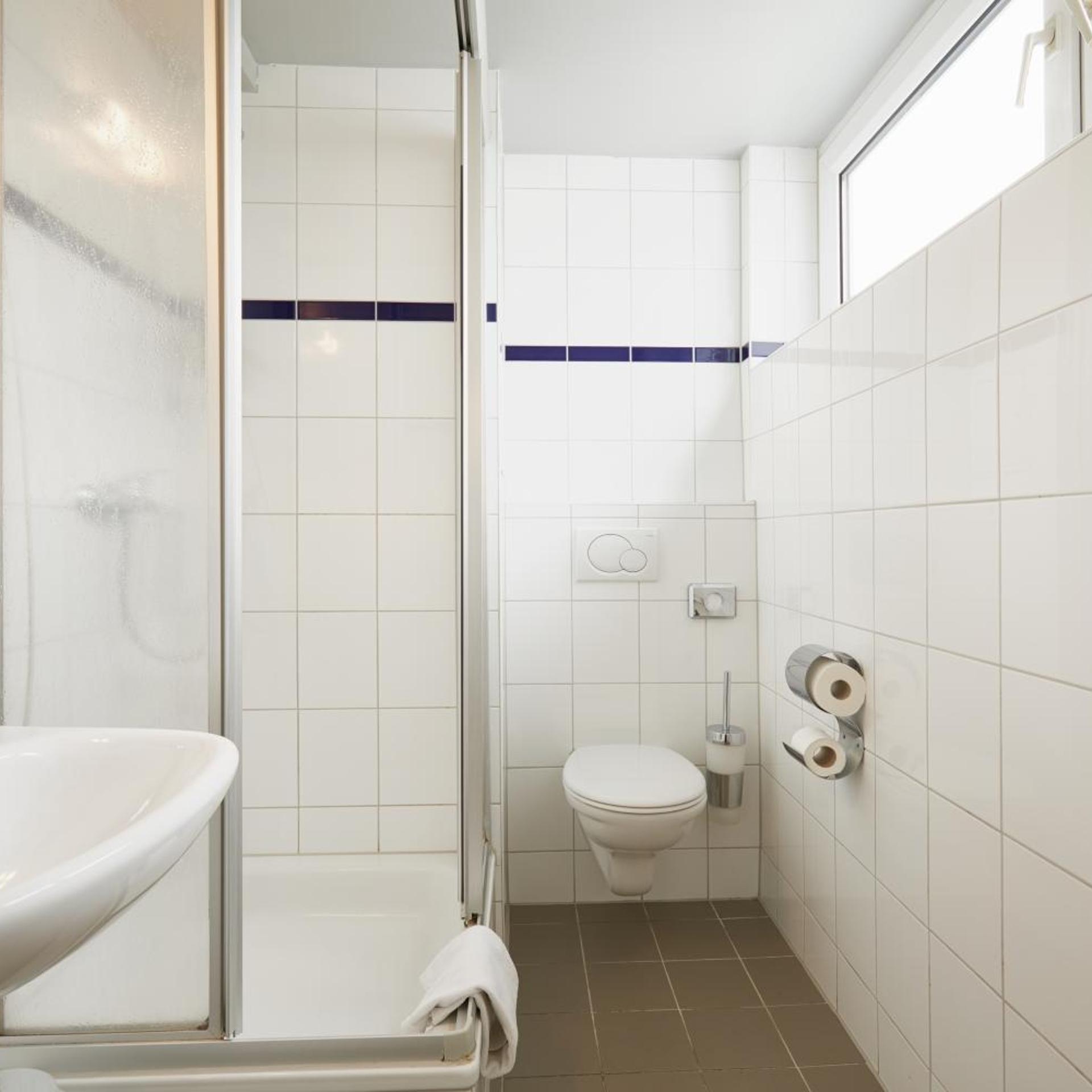 سكن مشترك بستة أسرّة للنساء، a&o Dusseldorf Hauptbahnhof 3/3