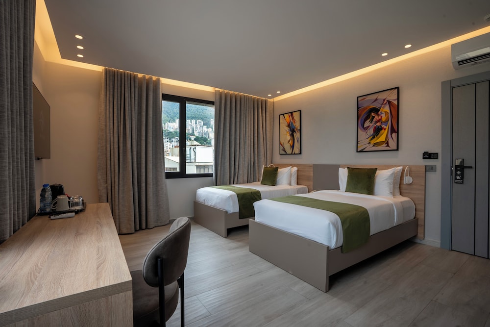 Beverly Beach Hotel 13/38