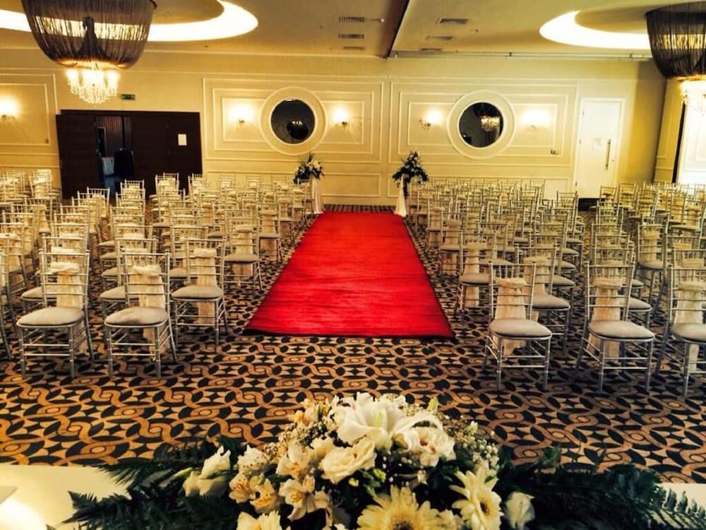 DEDEPARK HOTEL 6/50