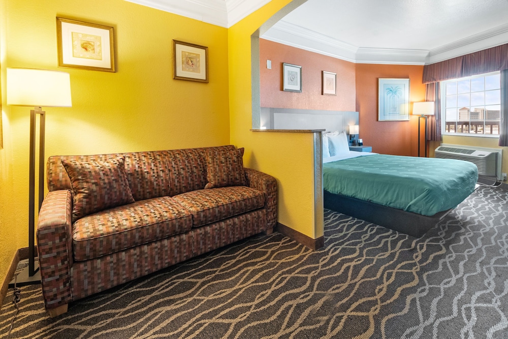 Hyatt Select Galveston Beachfront 15/43