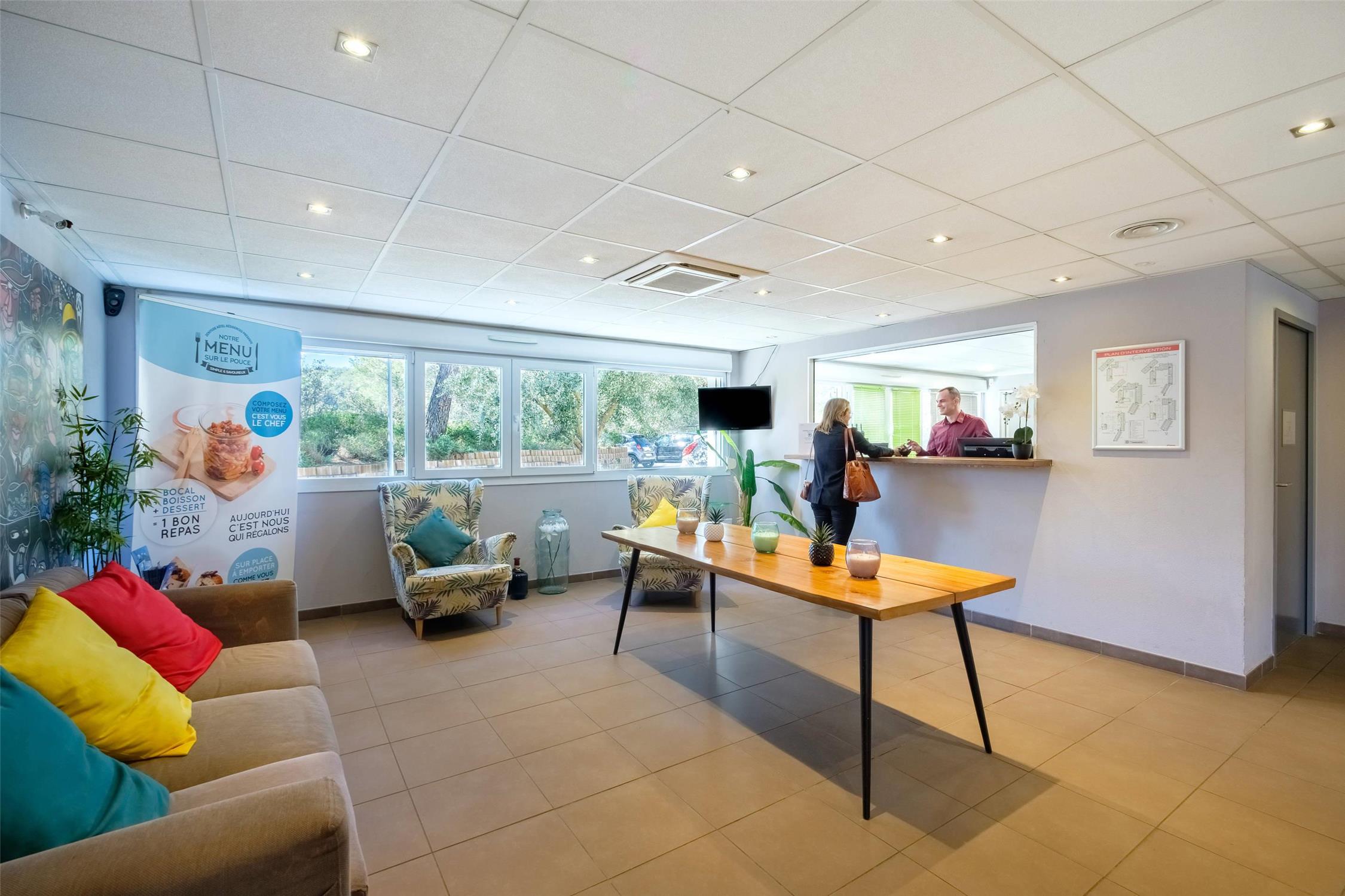 Comfort Aparthotel Antibes Le Maestria 2/11