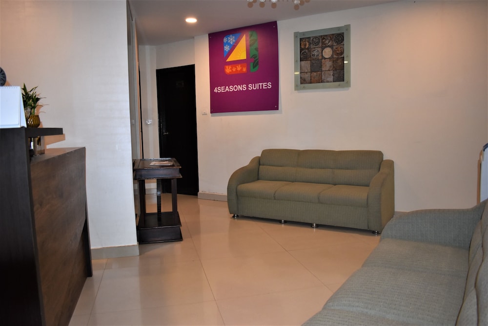 4 Seasons Suites 40/50