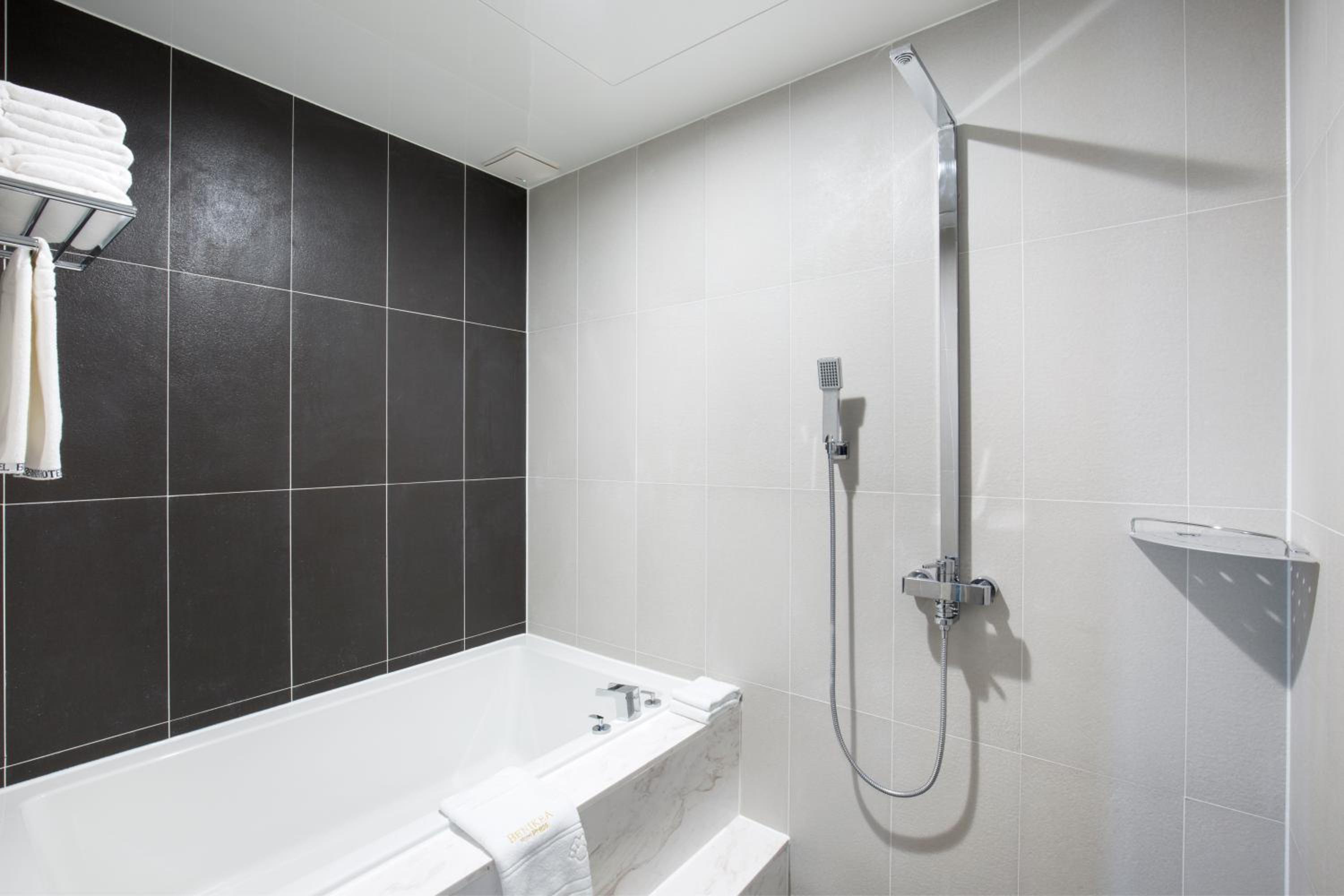 جناح بسريرين مزدوجين بإطلالة على البحر، BENIKEA HOTEL HAEUNDAE 2/2