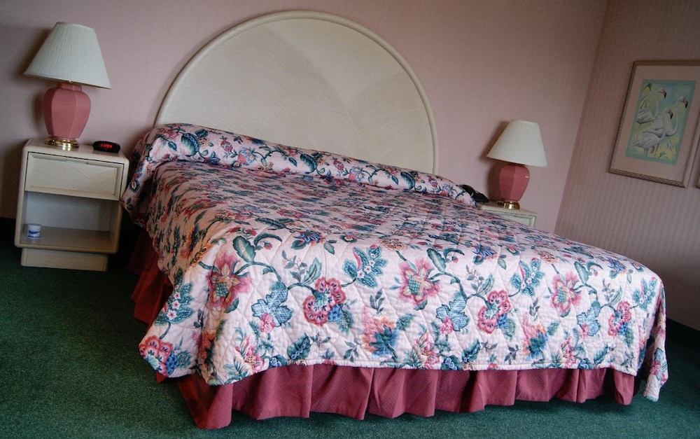 Meadow Court Inn 25/52