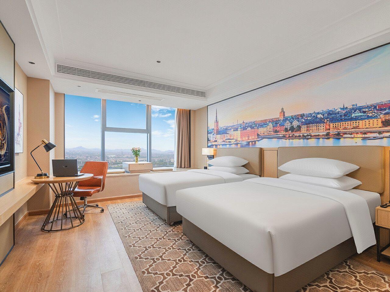 Deluxe, Twin Beds, with View