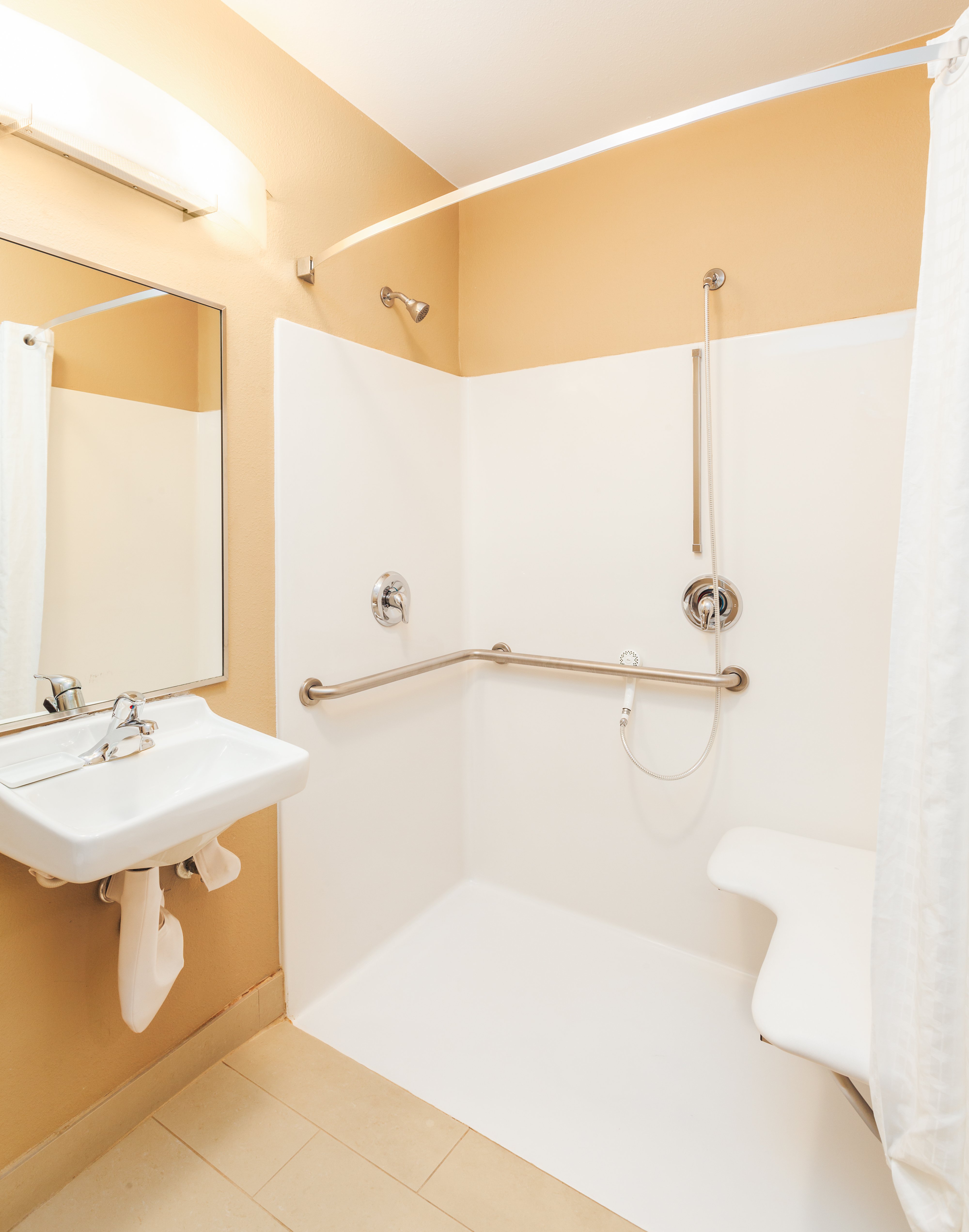Candlewood Suites Houston I-10 East 26/27