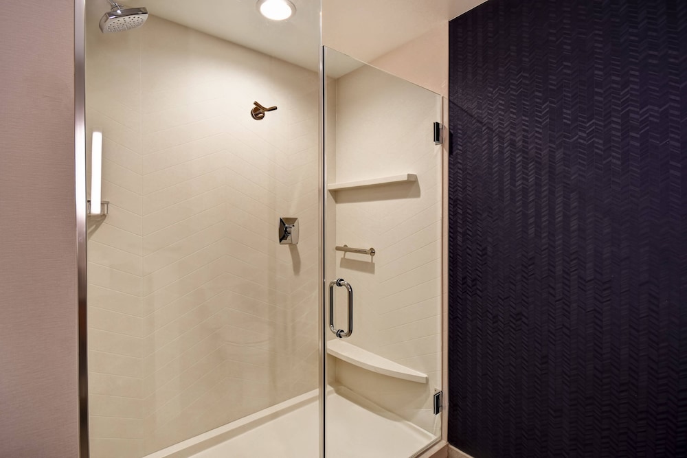 Fairfield Inn & Suites By Marriott Plymouth 16/54