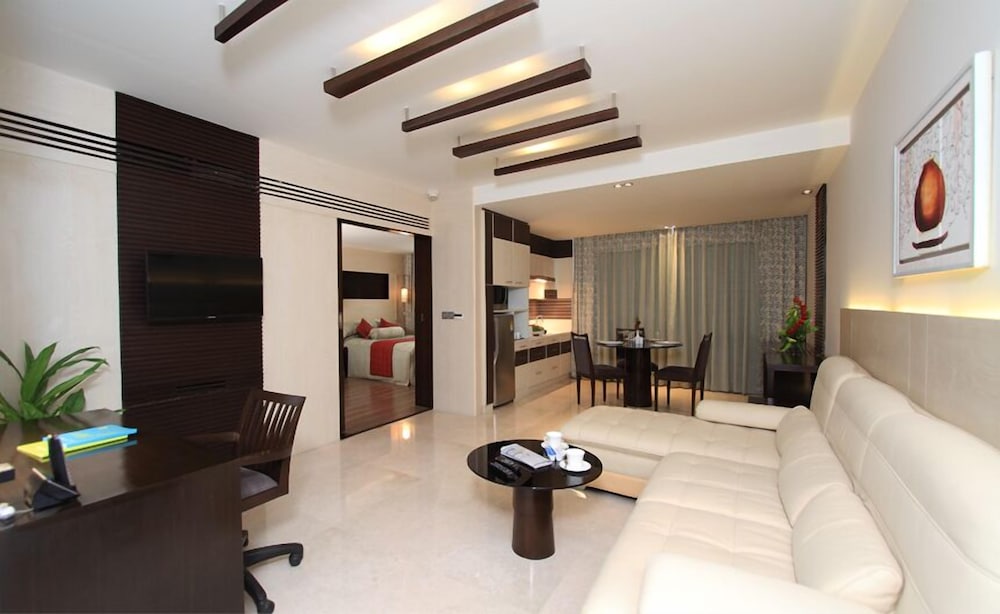 Halcyon Hotel Residences 35/55