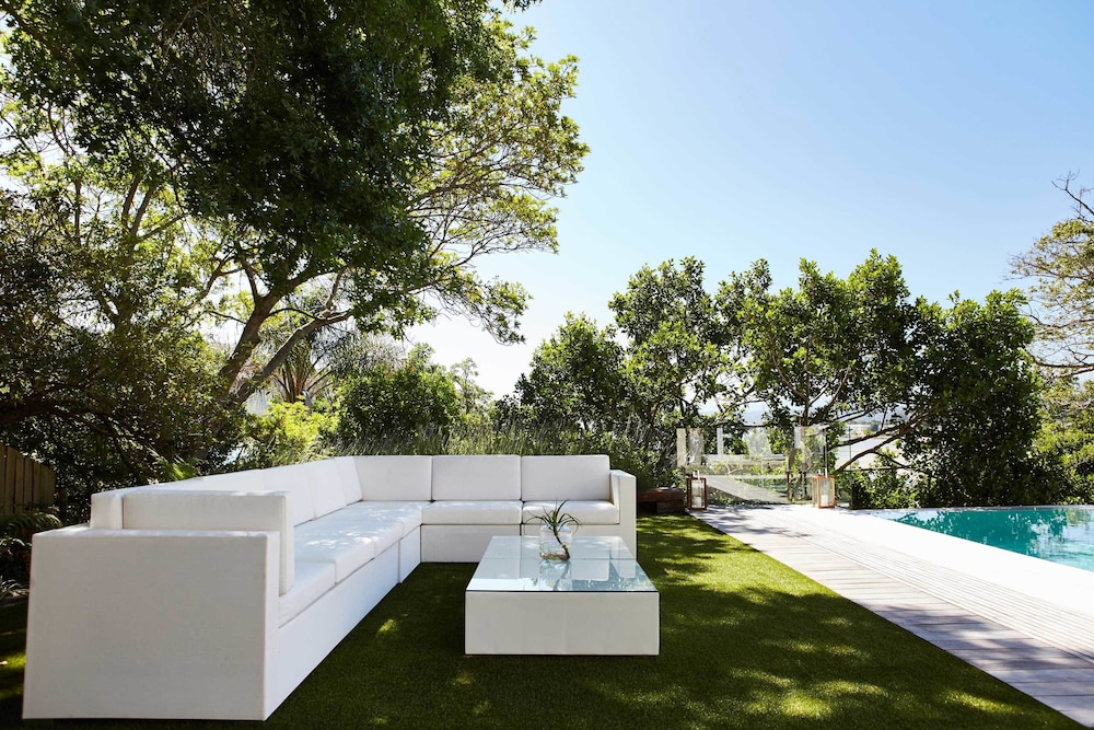 Number Eleven Self Catering Villa 16/24