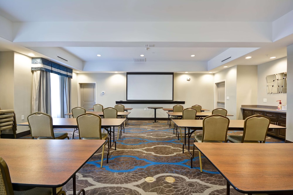 Hampton Inn Kenedy 45/57