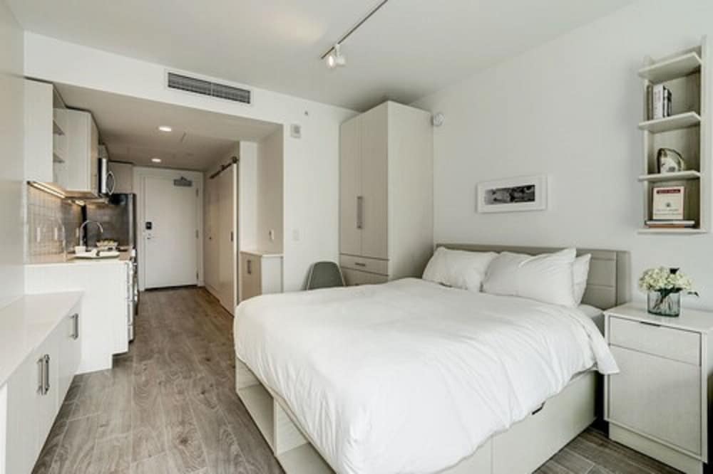 Placemakr Dupont Circle 13/64