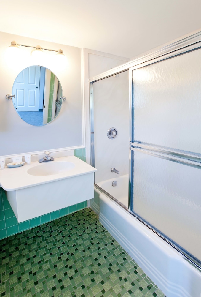 Seaglass Inn & Spa 24/49
