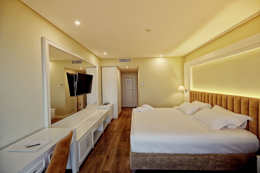Premium Hotel Beach 10/50