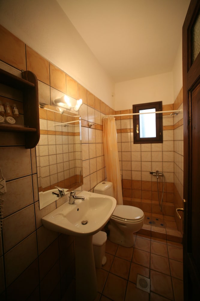 Fretzato Traditional Guest House 42/42
